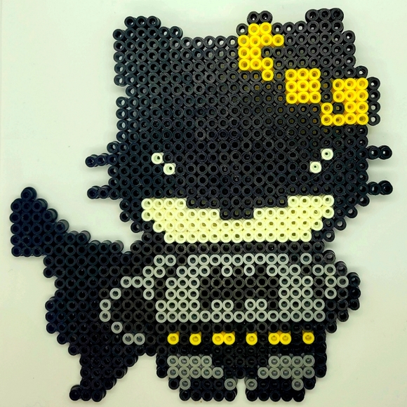 Hello Kitty Batman Mini Figure / Sprite Magnet - Picture 1 of 2